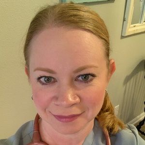 Meet your Posher, Robyn